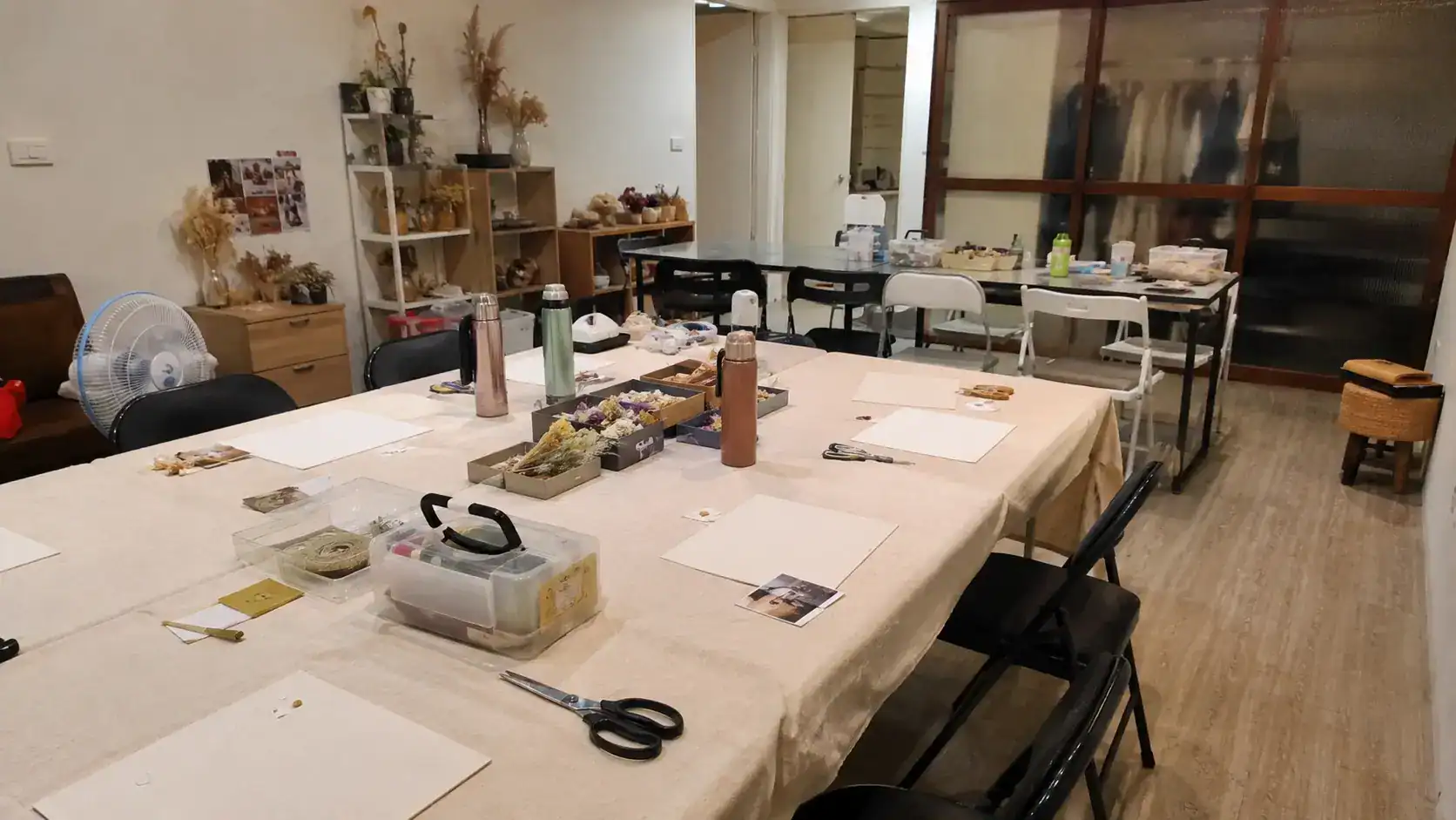 台南手作課租共享工作室的材料與座位安排
